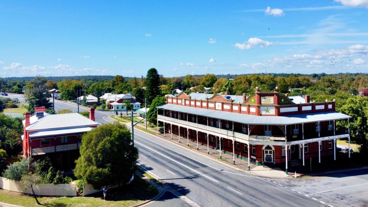 Historic Star Lodge And Station Masters House Narrandera Exterior photo