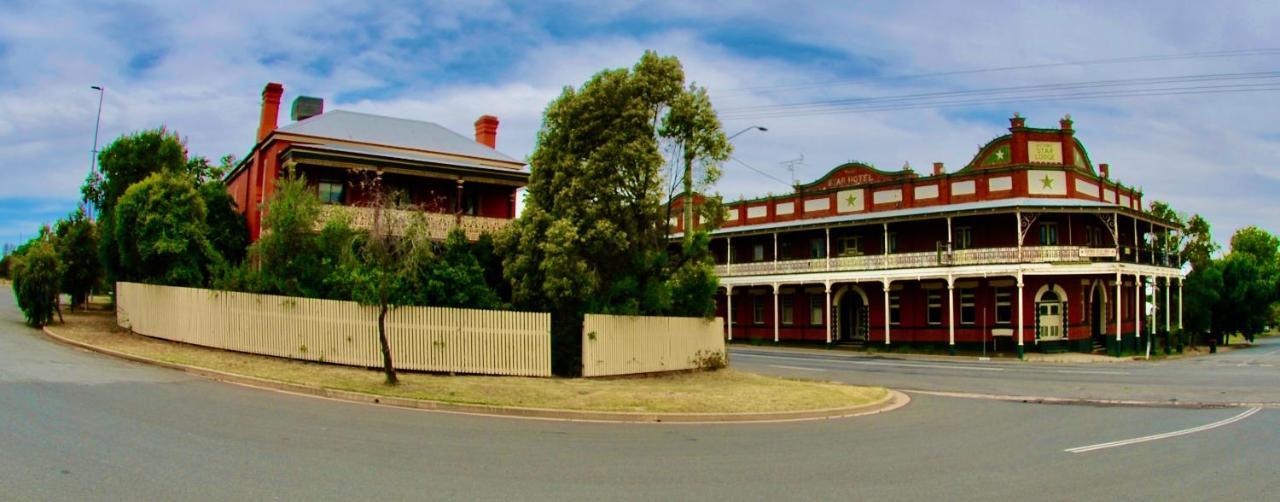 Historic Star Lodge And Station Masters House Narrandera Exterior photo