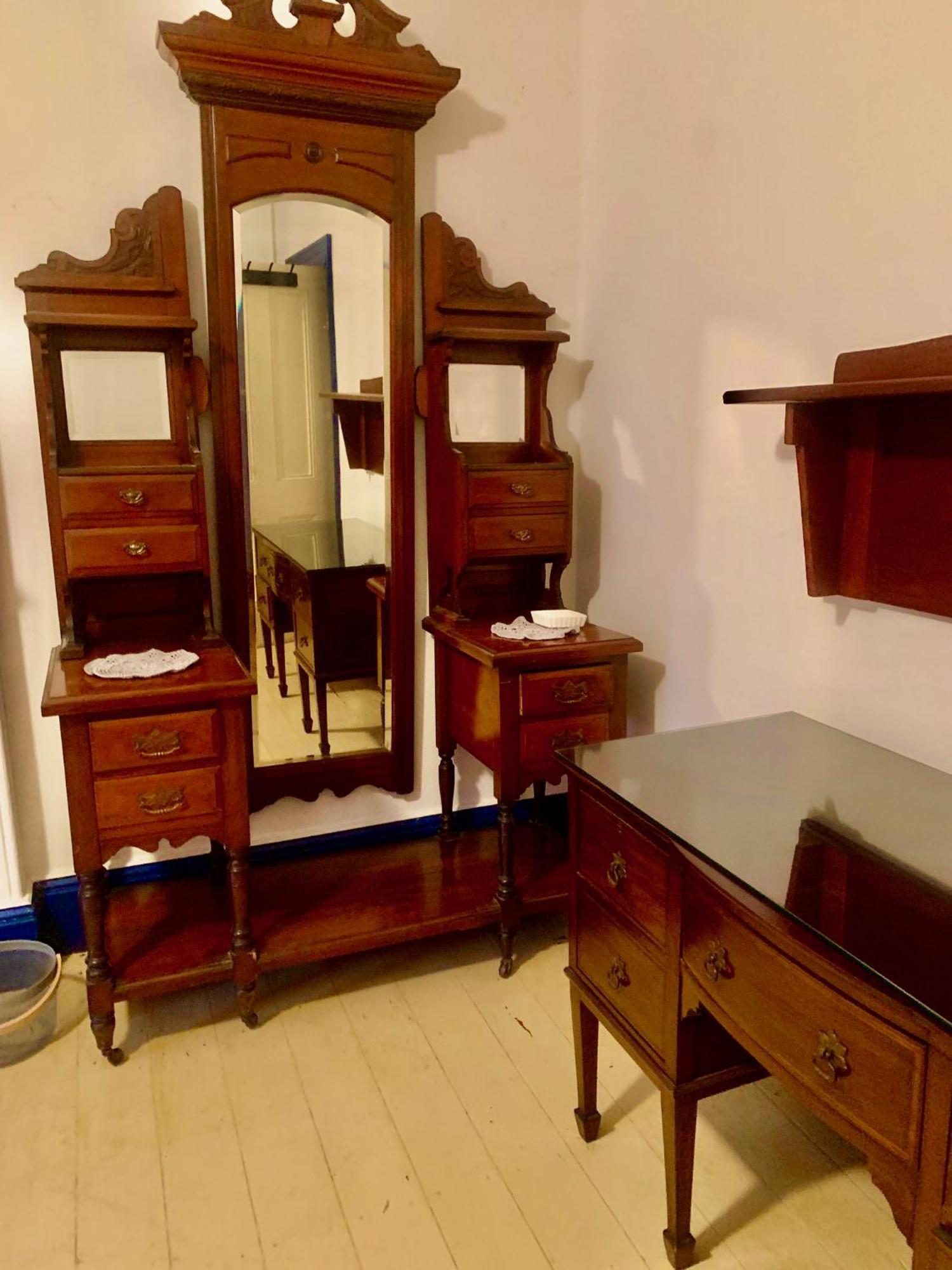 Historic Star Lodge And Station Masters House Narrandera Room photo
