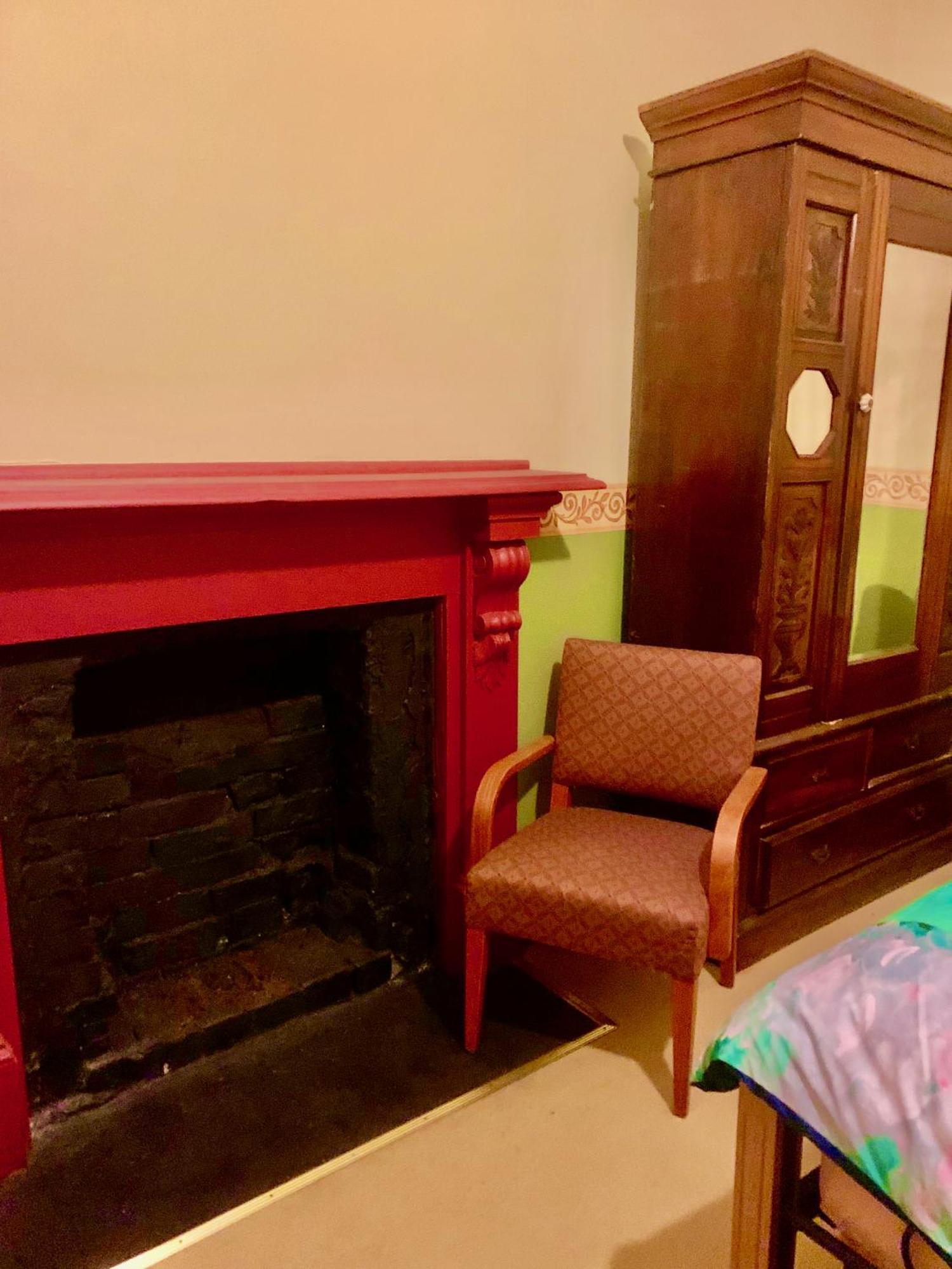 Historic Star Lodge And Station Masters House Narrandera Room photo